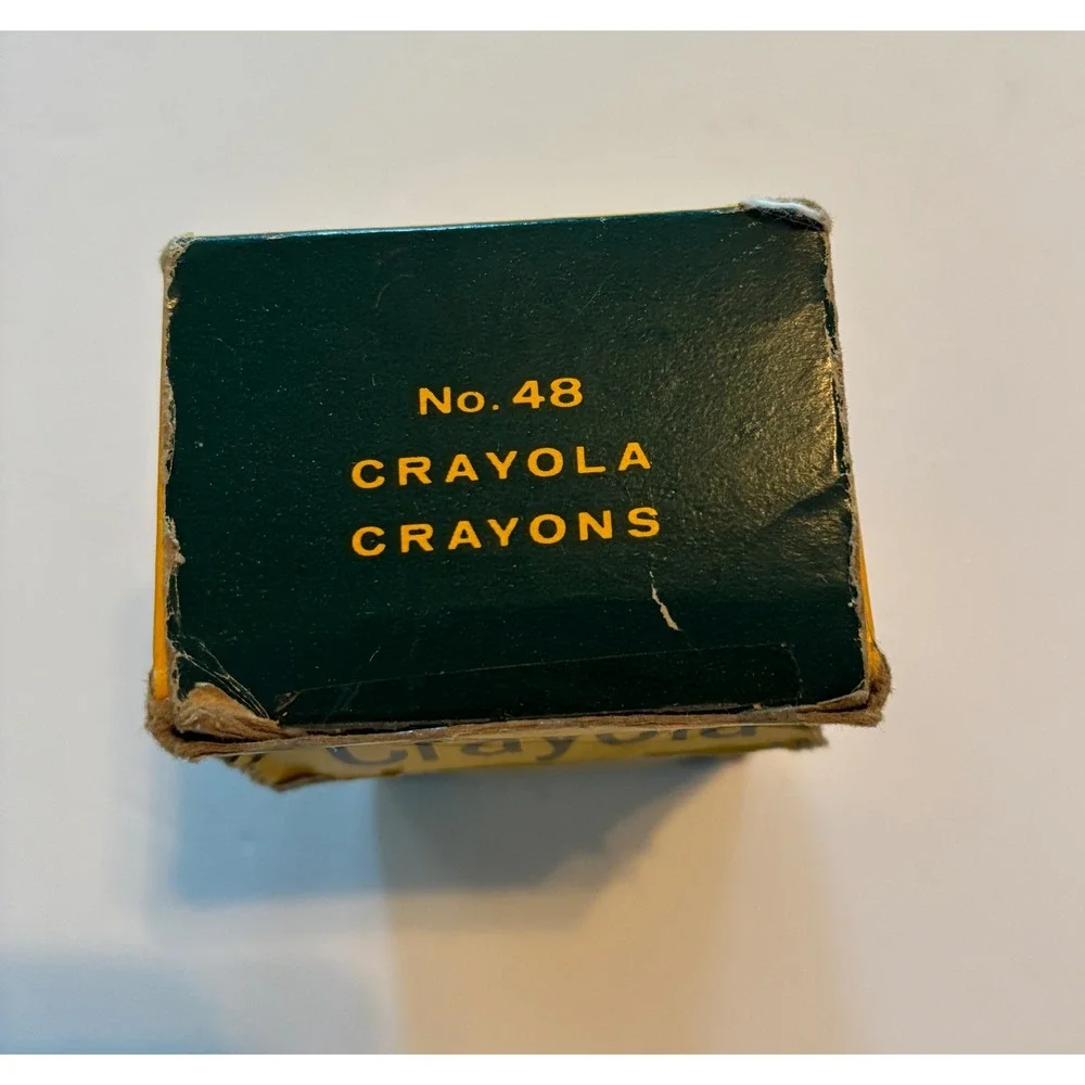 Crayola Vintage 48 Count Crayons No. 48 Binney & Smith Multi-Color Art Supplies